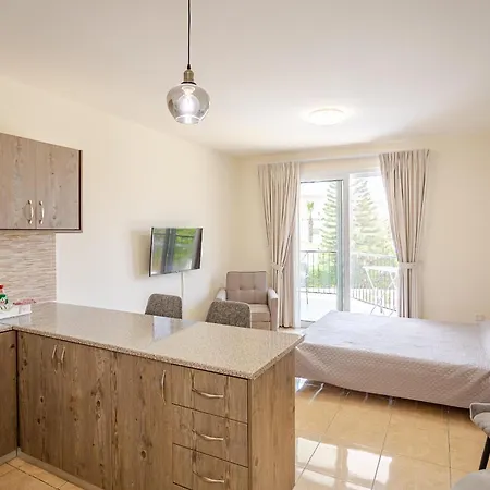 Danaos Seaside 104 With Pool In Tourist Area Lejlighed Paphos