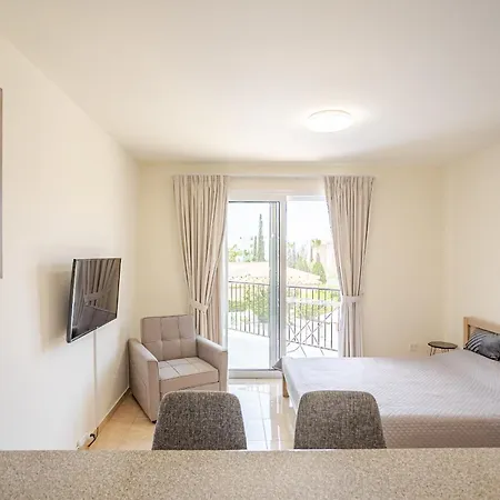 Danaos Seaside 104 With Pool In Tourist Area Paphos
