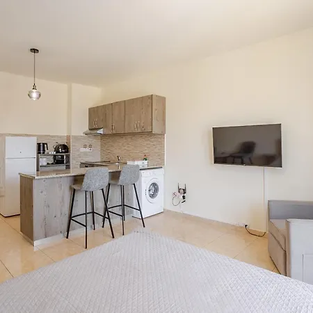 Apartment Danaos Seaside 104 With Pool In Tourist Area Paphos