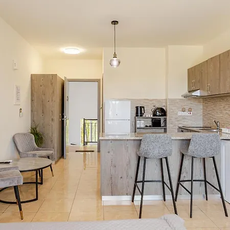 Danaos Seaside 104 With Pool In Tourist Area Paphos